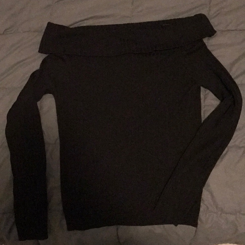 H&M off the shoulder shirt